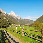 Apartman Hof Am Schoenbach-1 By Interhome Sankt Jakob am Arlberg